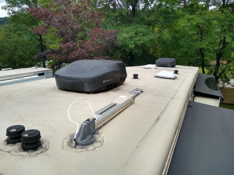 RV roof with dual air conditioners
